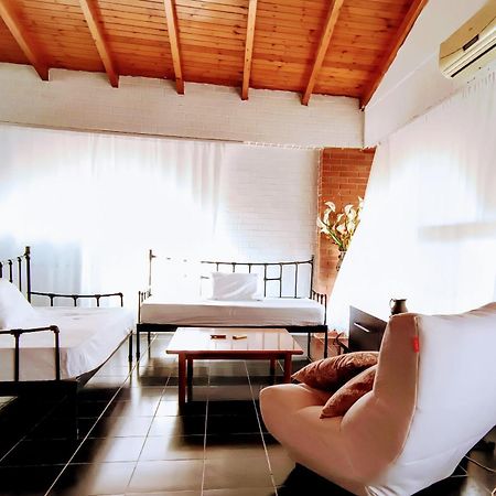 צ'פרו Polyxeni Apartments & Rooms מראה חיצוני תמונה