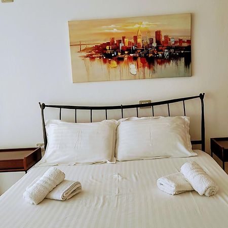 צ'פרו Polyxeni Apartments & Rooms מראה חיצוני תמונה