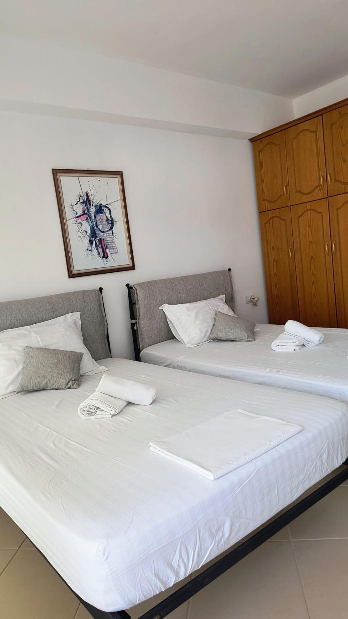 צ'פרו Polyxeni Apartments & Rooms מראה חיצוני תמונה