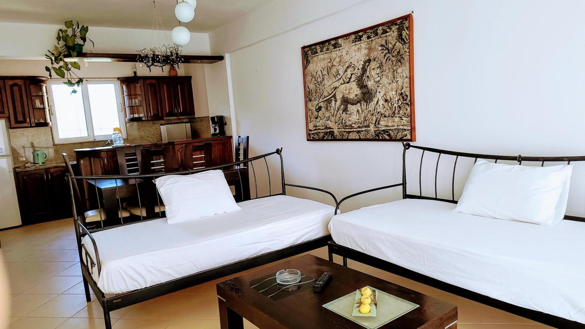 צ'פרו Polyxeni Apartments & Rooms מראה חיצוני תמונה