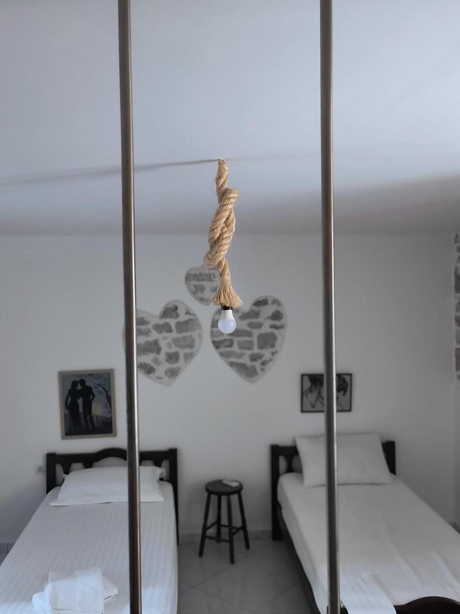 צ'פרו Polyxeni Apartments & Rooms מראה חיצוני תמונה